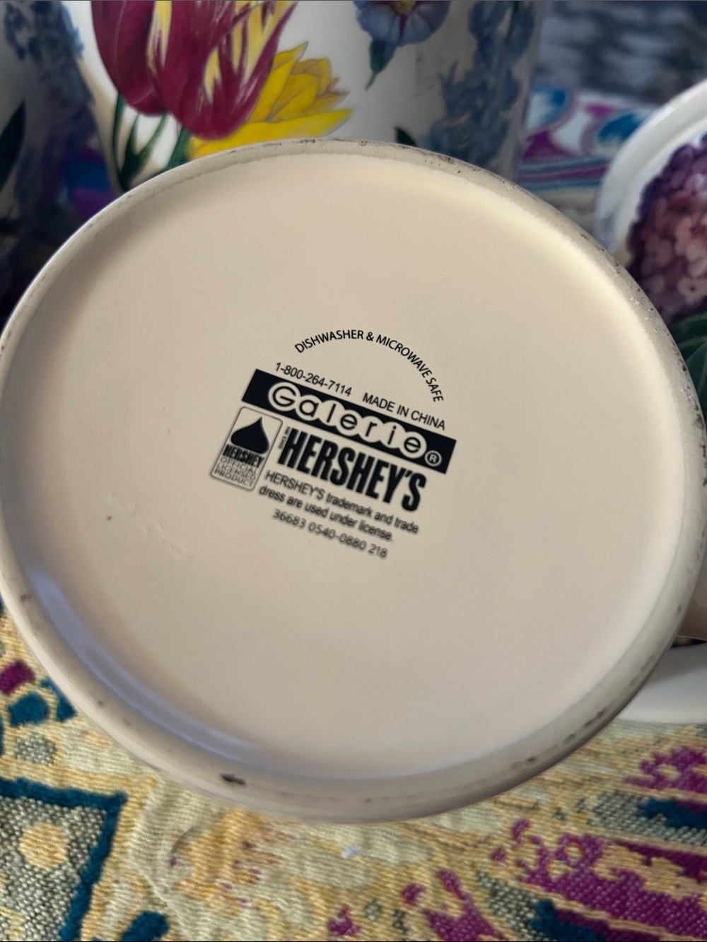 Authentic Hersheys giant mug - Picture 5 of 6